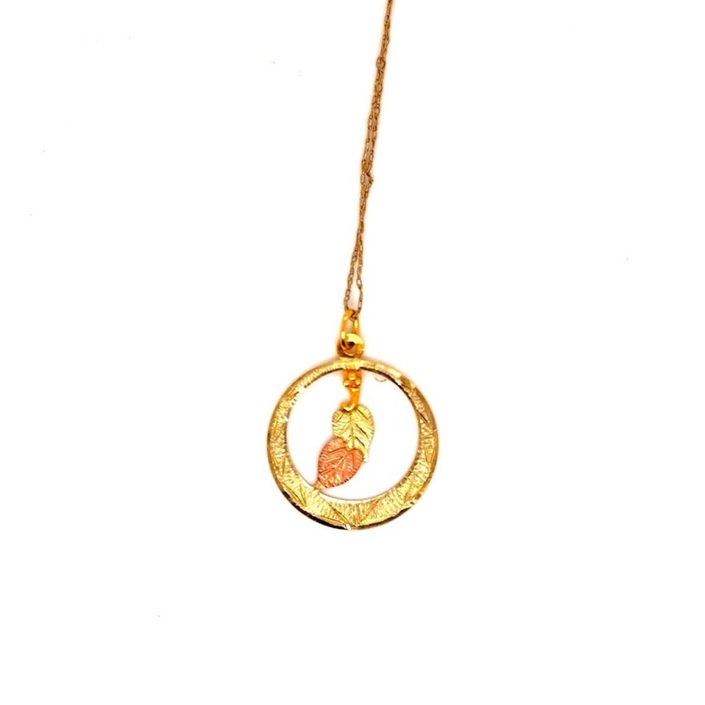 10k Circle Leaf Black Hills Gold Necklace‎